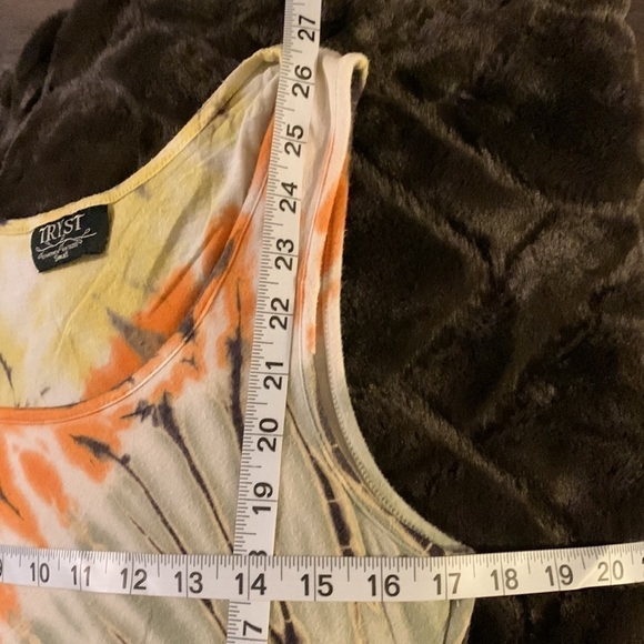 Tryst Tie-Dye Tank Top - Picture 6 of 6